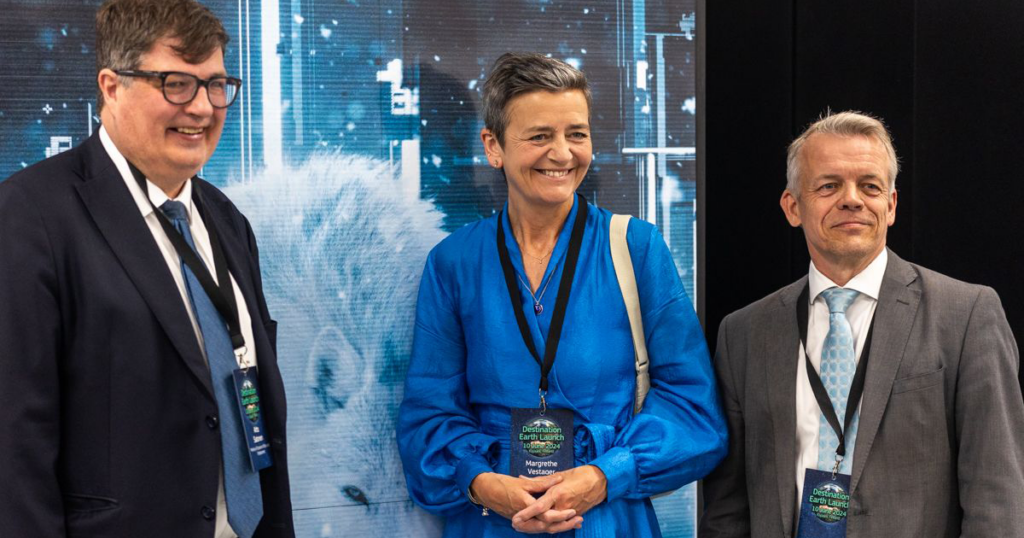 From left to right: Arto Satonen, Margrethe Vestager and Kimmo Koski